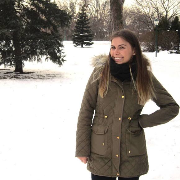 Meet your Posher, Geneviève - Picture 1 of 1